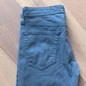 AG the graduate tailored leg. Size 34x32